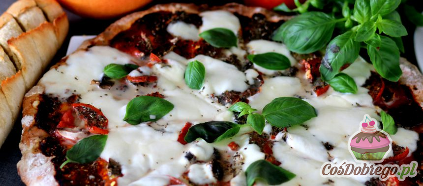 Przepis na Włoską pizzę z pomidorami i mozzarellą