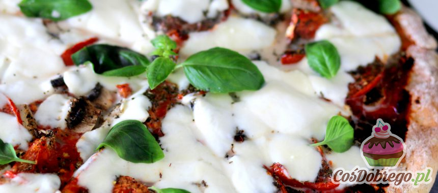 Przepis na Włoską pizzę z pomidorami i mozzarellą