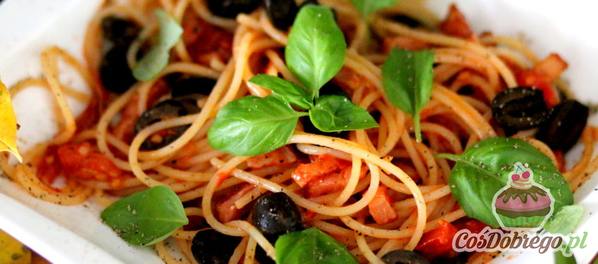 Przepis na Spaghetti w sosie pomidorowo-bazyliowym